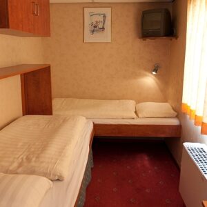 N450 Fluvius 2bedcabin bb