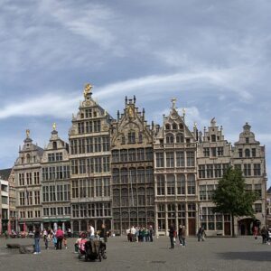 B450 Antwerp GroteMarkt panorama RIGHT bb