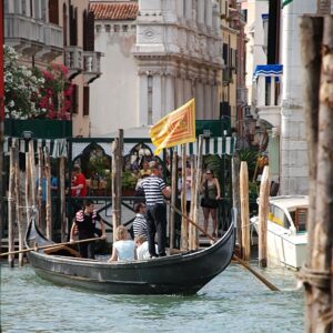 i450 venice gondola yellow flag