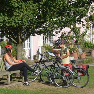 si450 debenham cyclists resting