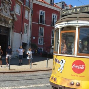 p450 lis Lisbon city tram