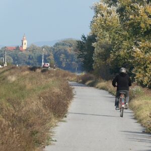 ASDan450 past Kelemantia approach bike