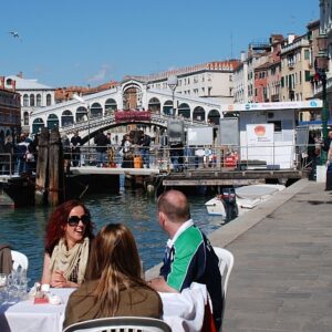 i450 venice cafe bridge sighs