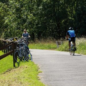 B450 Flanders cycleway by riverSchelde bb