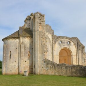f450 FAQ saintes2rochefort Trizay abbey front