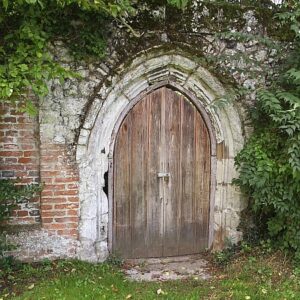 si450 hadleigh deanery wall doorway