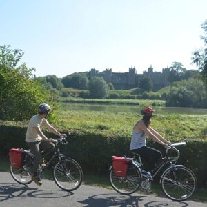 si450 framlingham castle cyclists