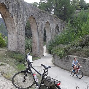 s450 val route2xativa aqueduct bike cyclist