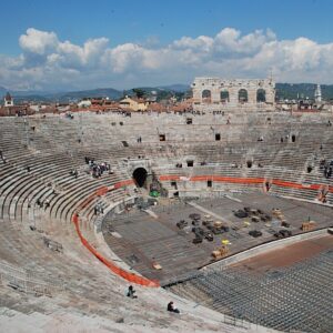 i450 verona amphitheatre inside wide